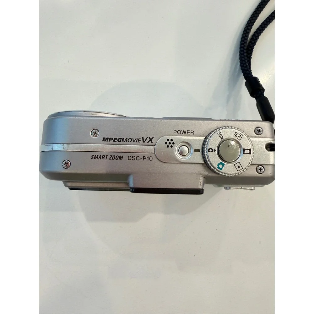 Sony Cyber-shot DSC-P10 5.0MP Digital Camera Silver 3x Optical Zoom Y2K Vintage